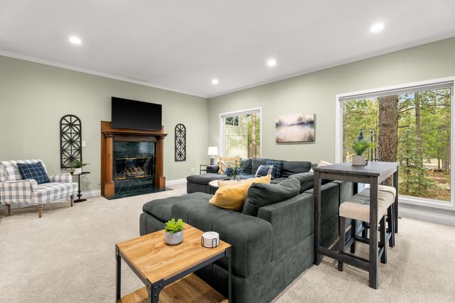 18025 Camas Lane 18, Sunriver, OR 97707