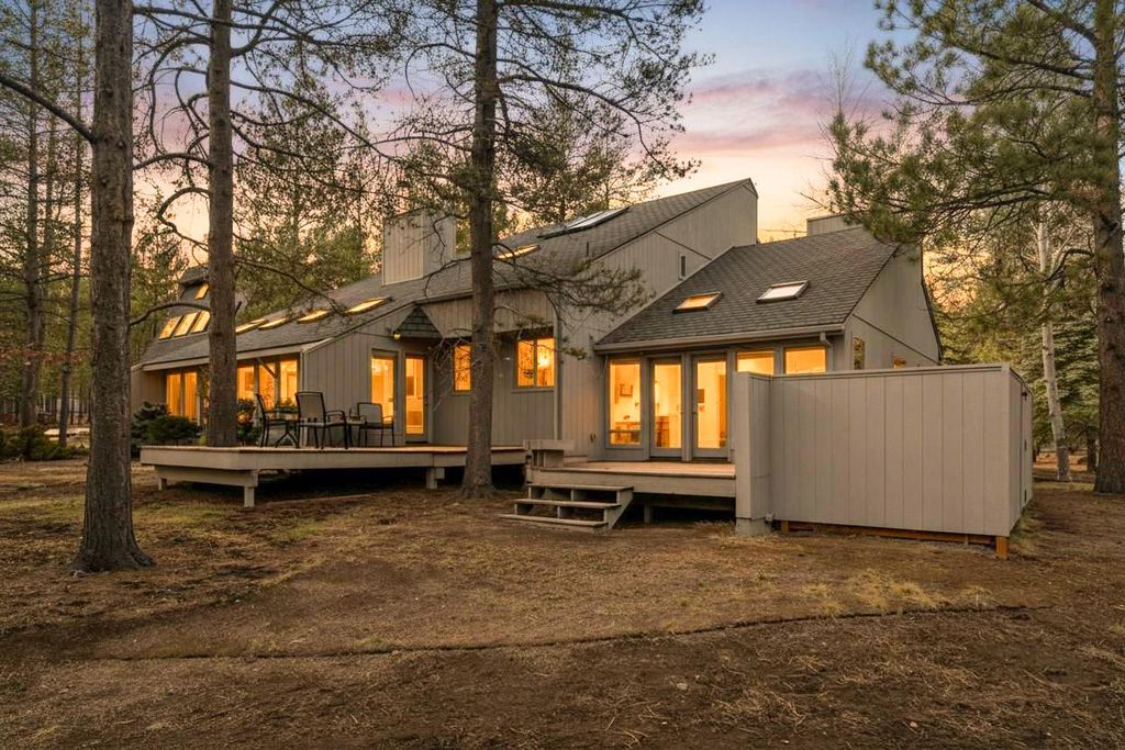 18025 Camas Lane 18, Sunriver, OR 97707