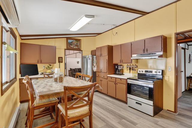 14858 Beaverton Road, Poplar Grove, IL 61065