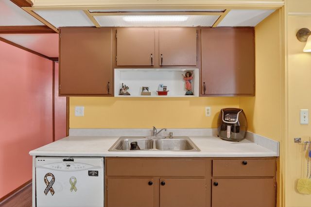 14858 Beaverton Road, Poplar Grove, IL 61065