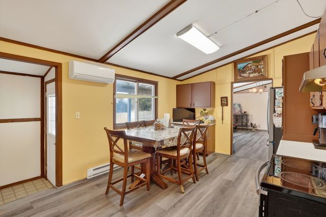 14858 Beaverton Road, Poplar Grove, IL 61065