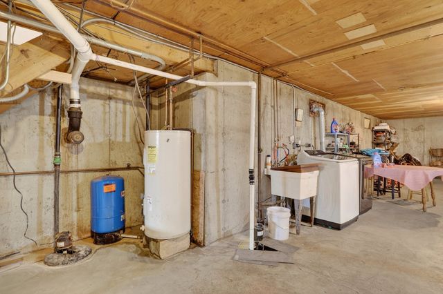 14858 Beaverton Road, Poplar Grove, IL 61065