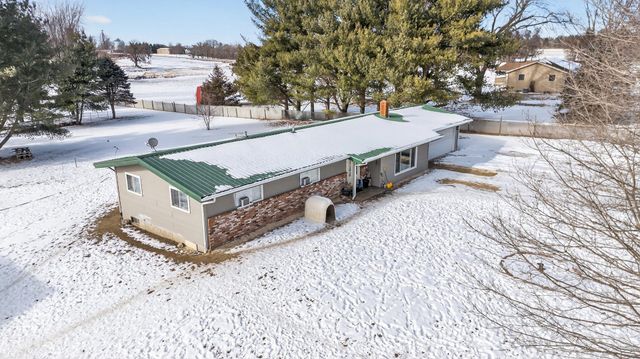 14858 Beaverton Road, Poplar Grove, IL 61065