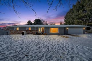 14858 Beaverton Road, Poplar Grove, IL 61065