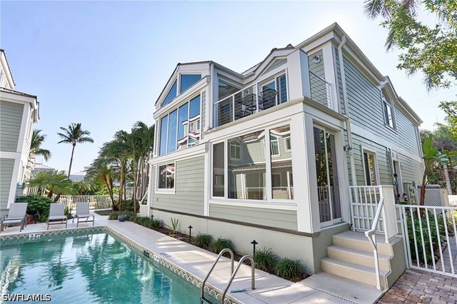 640 2nd ST S 2, Naples, FL 34102