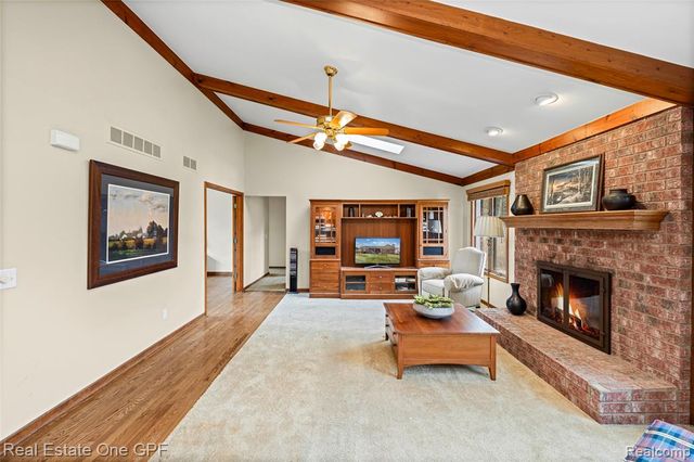 1135 Holmes Road, Allenton, MI 48002