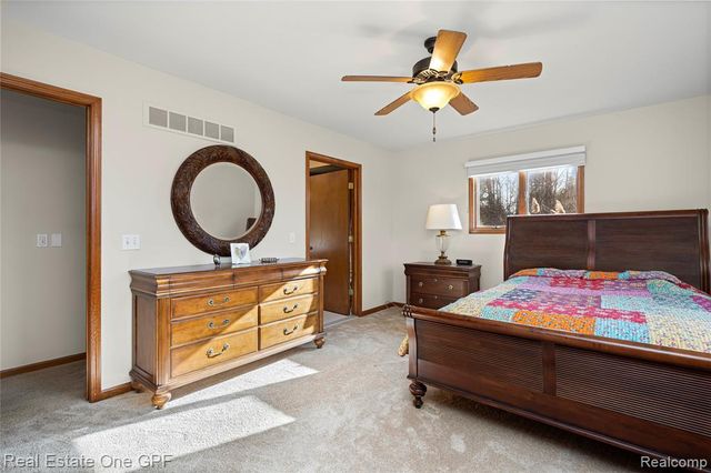 1135 Holmes Road, Allenton, MI 48002