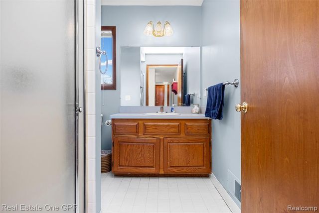 1135 Holmes Road, Allenton, MI 48002