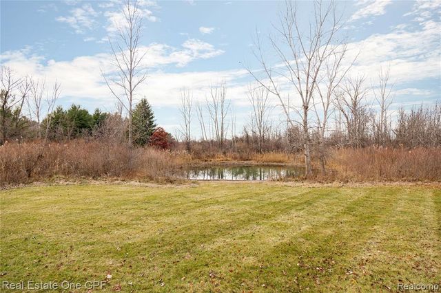 1135 Holmes Road, Allenton, MI 48002