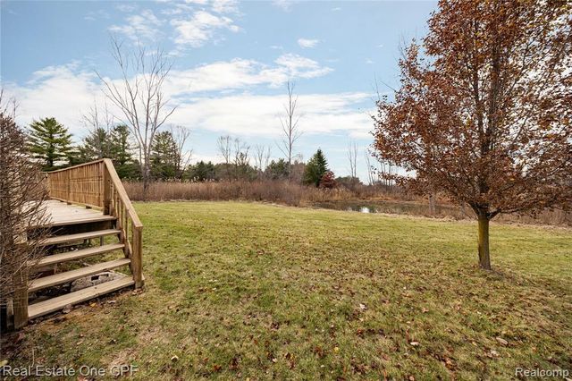 1135 Holmes Road, Allenton, MI 48002