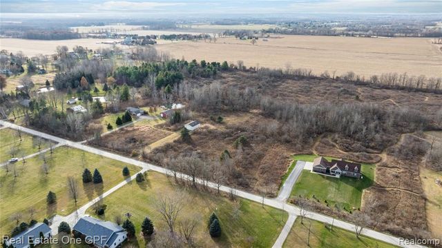 1135 Holmes Road, Allenton, MI 48002