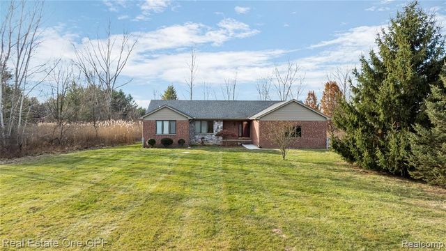 1135 Holmes Road, Allenton, MI 48002