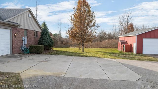 1135 Holmes Road, Allenton, MI 48002