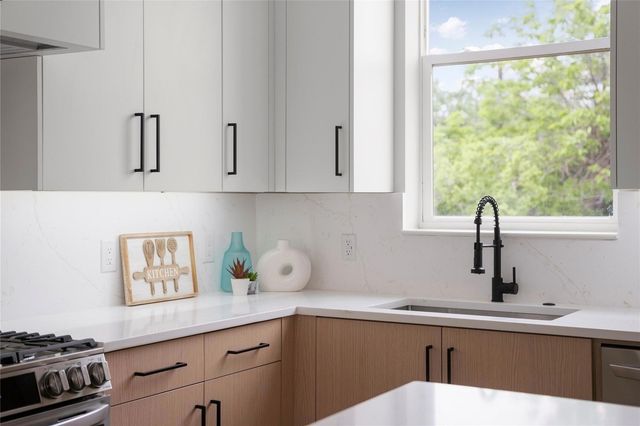 1512 Seegar Street 1512, Dallas, TX 75215