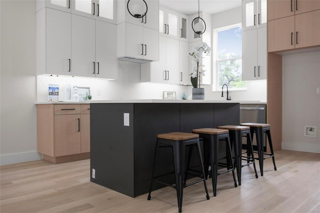 1512 Seegar Street 1512, Dallas, TX 75215