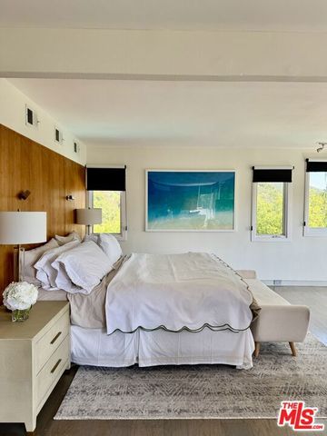 10225 Scenario Lane, Los Angeles, CA 90077