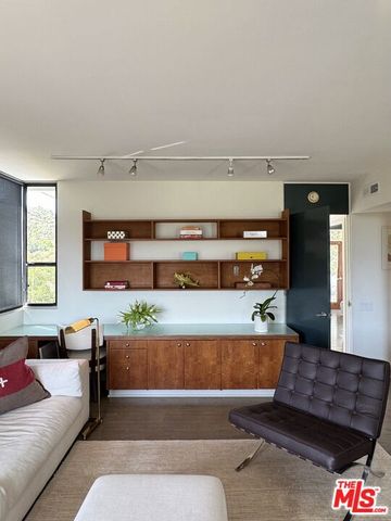 10225 Scenario Lane, Los Angeles, CA 90077