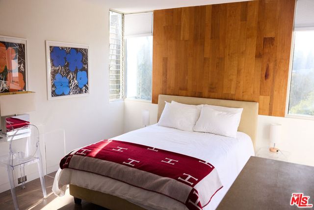 10225 Scenario Lane, Los Angeles, CA 90077