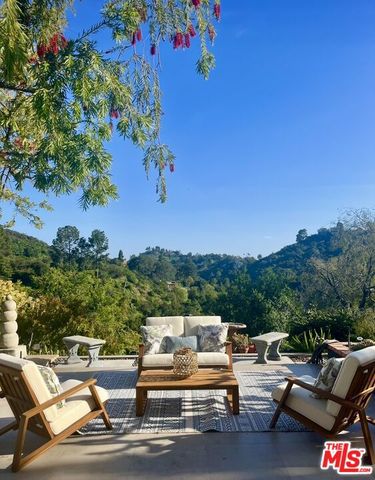 10225 Scenario Lane, Los Angeles, CA 90077