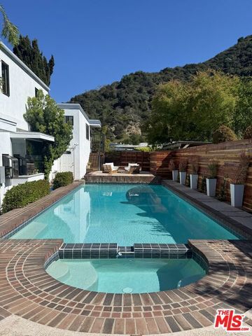 10225 Scenario Lane, Los Angeles, CA 90077