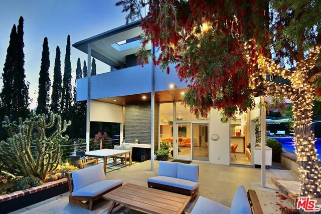 10225 Scenario Lane, Los Angeles, CA 90077