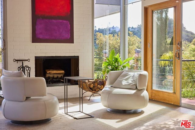 10225 Scenario Lane, Los Angeles, CA 90077