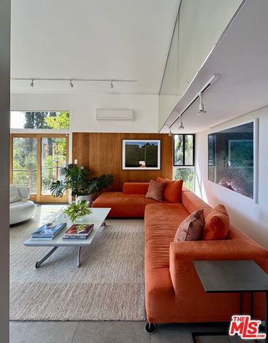 10225 Scenario Lane, Los Angeles, CA 90077