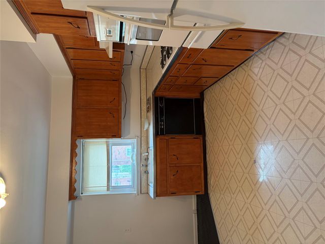 68 Loring Avenue, Yonkers, NY 10704