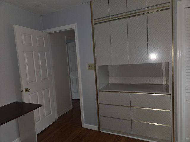 6108 Birmingham Street, Chicago Ridge, IL 60415