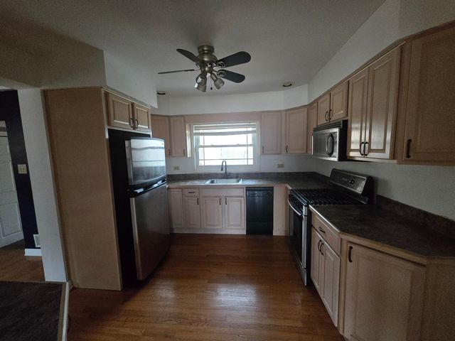 6108 Birmingham Street, Chicago Ridge, IL 60415