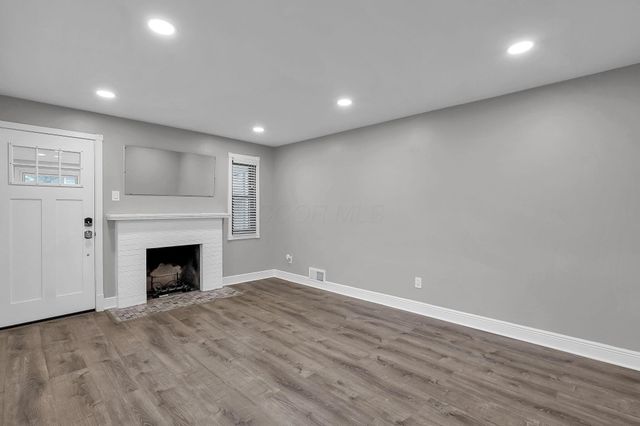 330 E Columbus Street, Pickerington, OH 43147