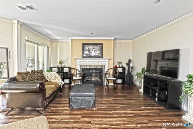 127 Harbour Close 127, New Haven, CT 06405
