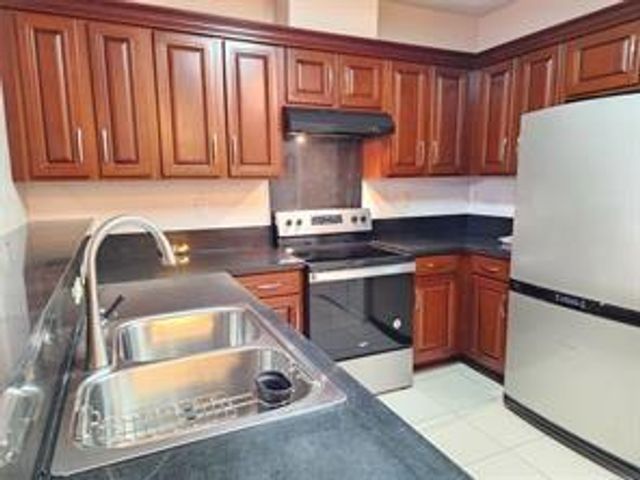 6611 W Sam Houston Parkway S 1A, Houston, TX 77072