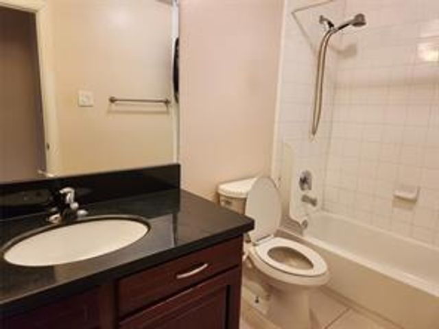6611 W Sam Houston Parkway S 1A, Houston, TX 77072