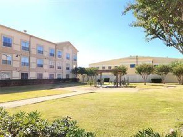 6611 W Sam Houston Parkway S 1A, Houston, TX 77072