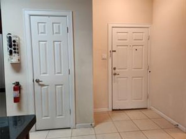 6611 W Sam Houston Parkway S 1A, Houston, TX 77072