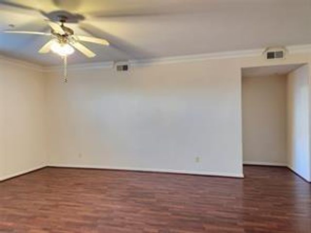 6611 W Sam Houston Parkway S 1A, Houston, TX 77072