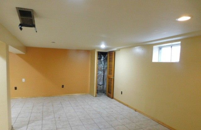 1022 Eastern Avenue, Bellwood, IL 60104