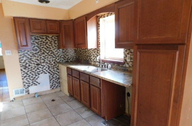 1022 Eastern Avenue, Bellwood, IL 60104