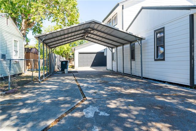 1730 Harvard St, Corpus Christi, TX 78416