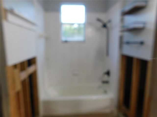 2525 N VALRICO ROAD, Seffner, FL 33584
