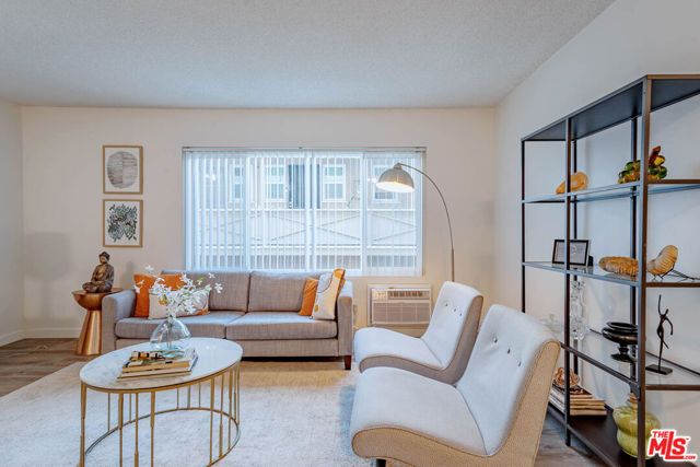 1833 N NORMANDIE Avenue 307, Los Angeles, CA 90027