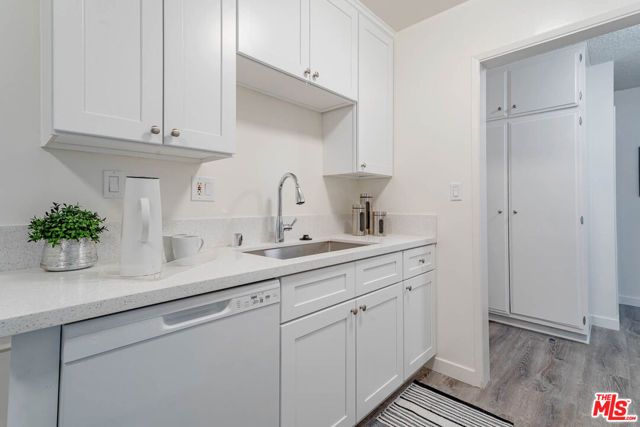 1833 N NORMANDIE Avenue 307, Los Angeles, CA 90027