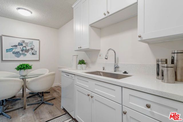 1833 N NORMANDIE Avenue 307, Los Angeles, CA 90027