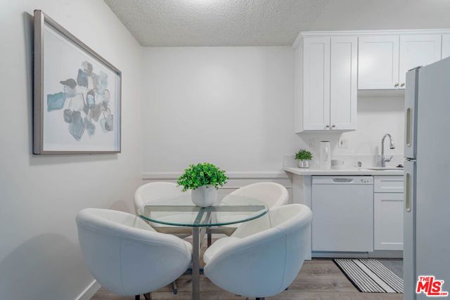 1833 N NORMANDIE Avenue 307, Los Angeles, CA 90027