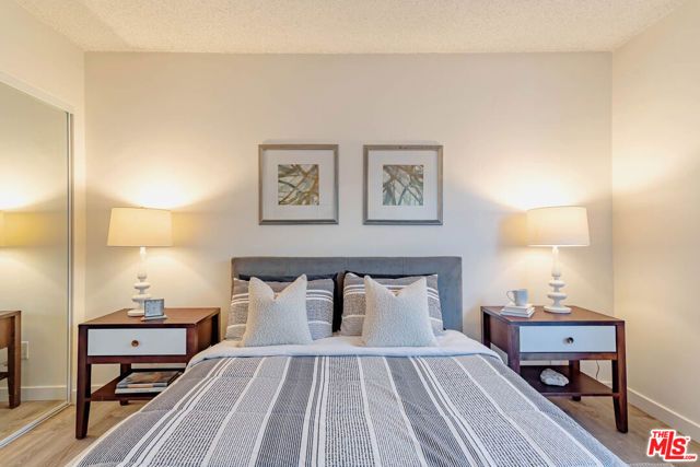 1833 N NORMANDIE Avenue 307, Los Angeles, CA 90027