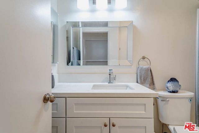 1833 N NORMANDIE Avenue 307, Los Angeles, CA 90027