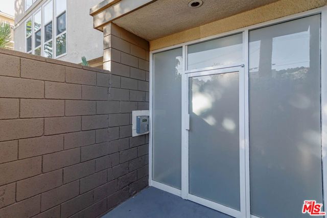 1833 N NORMANDIE Avenue 307, Los Angeles, CA 90027