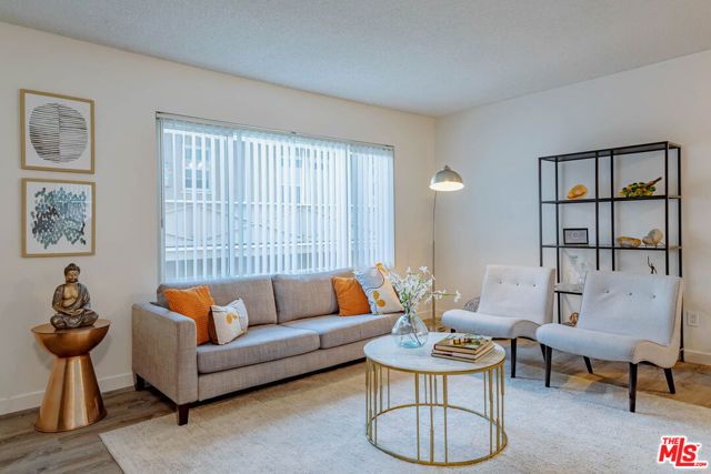 1833 N NORMANDIE Avenue 307, Los Angeles, CA 90027