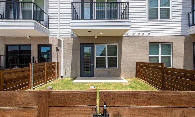 2232 Empire Central Drive 413, Dallas, TX 75235